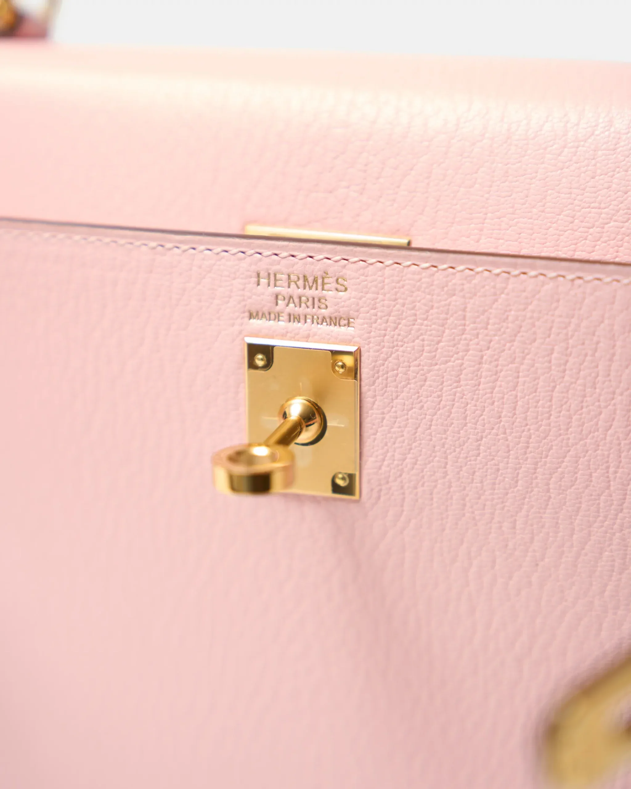 Hermès Kelly 25 Rose Sakura Chevre Mysore GHW
