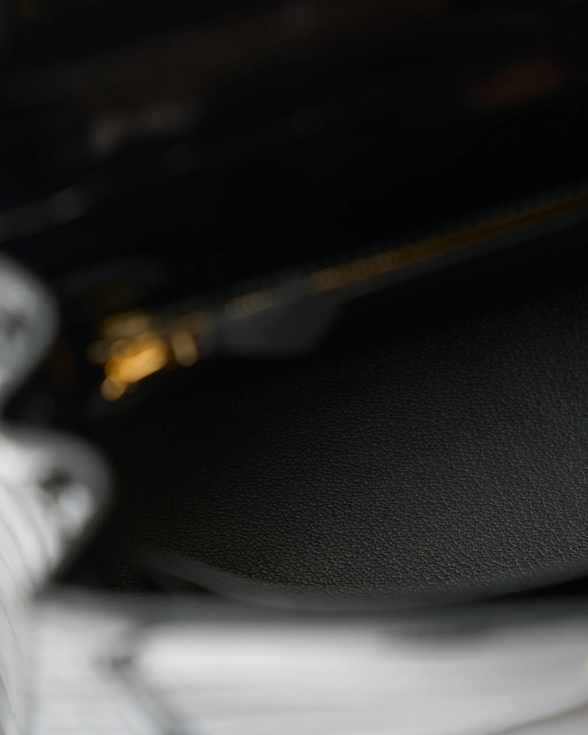 Hermès Kelly 25 Black Shiny Crocodile GHW