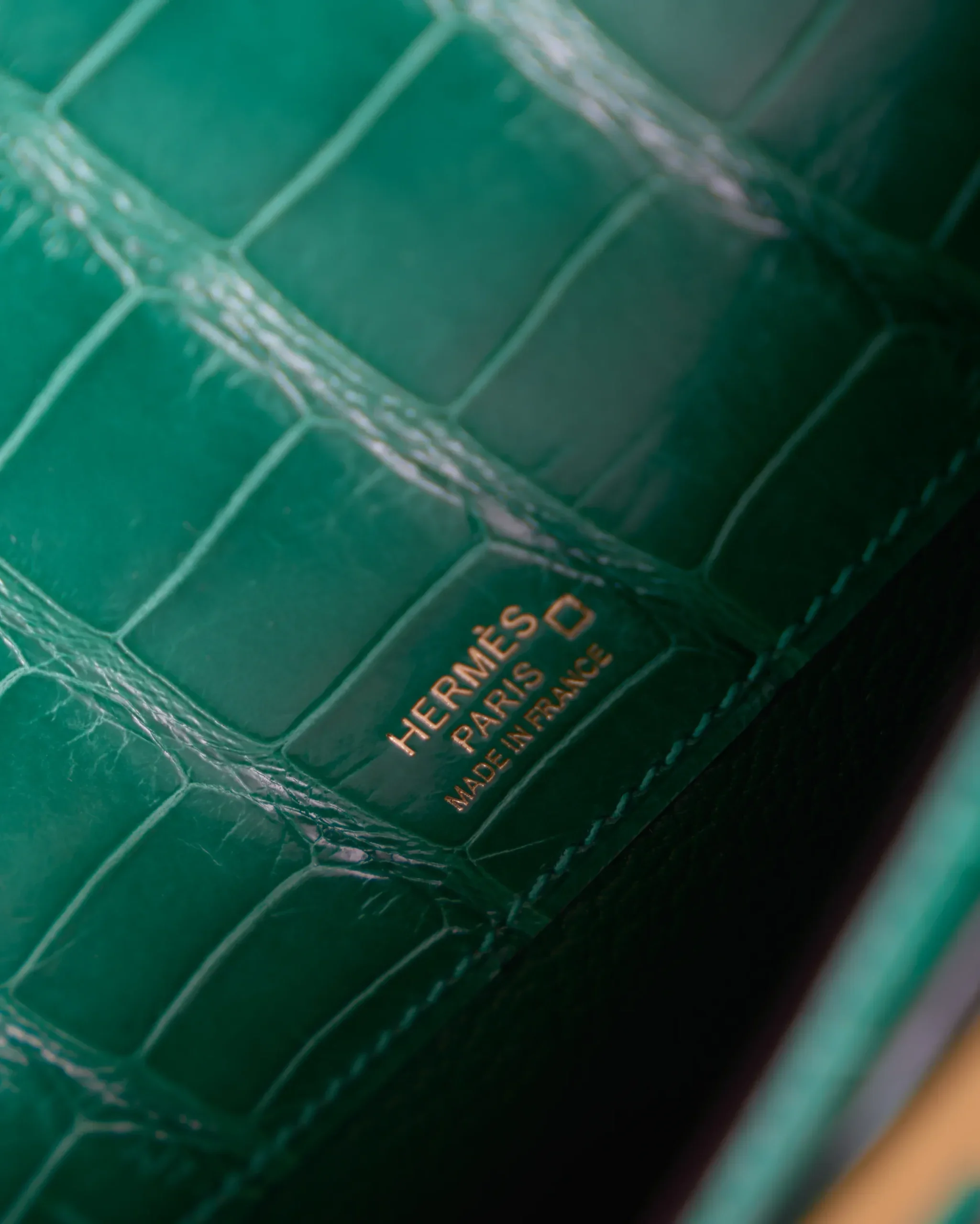 Hermès Kelly Cut Emerald Green Croc Matte Cut GHW