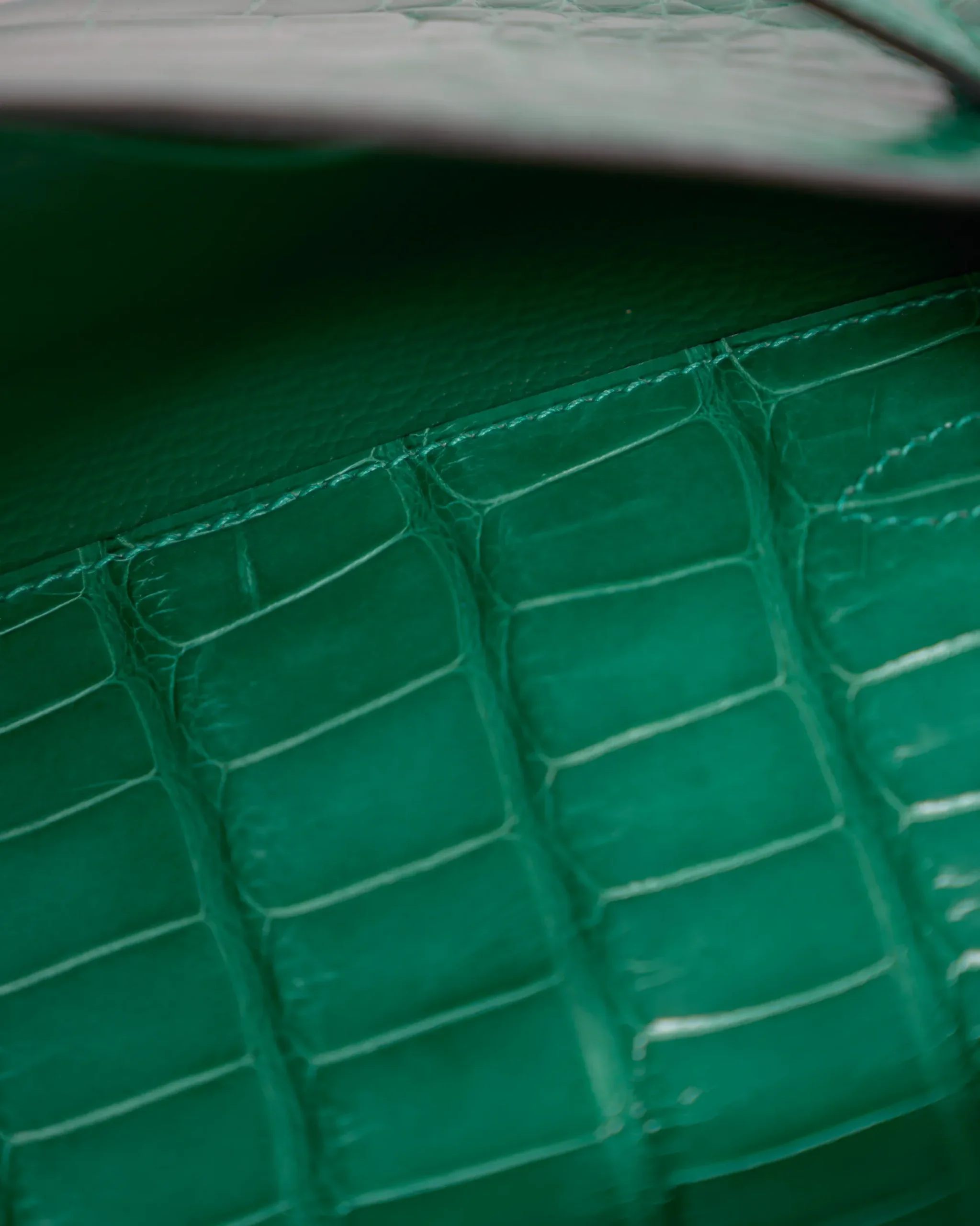 Hermès Kelly Cut Emerald Green Croc Matte Cut GHW