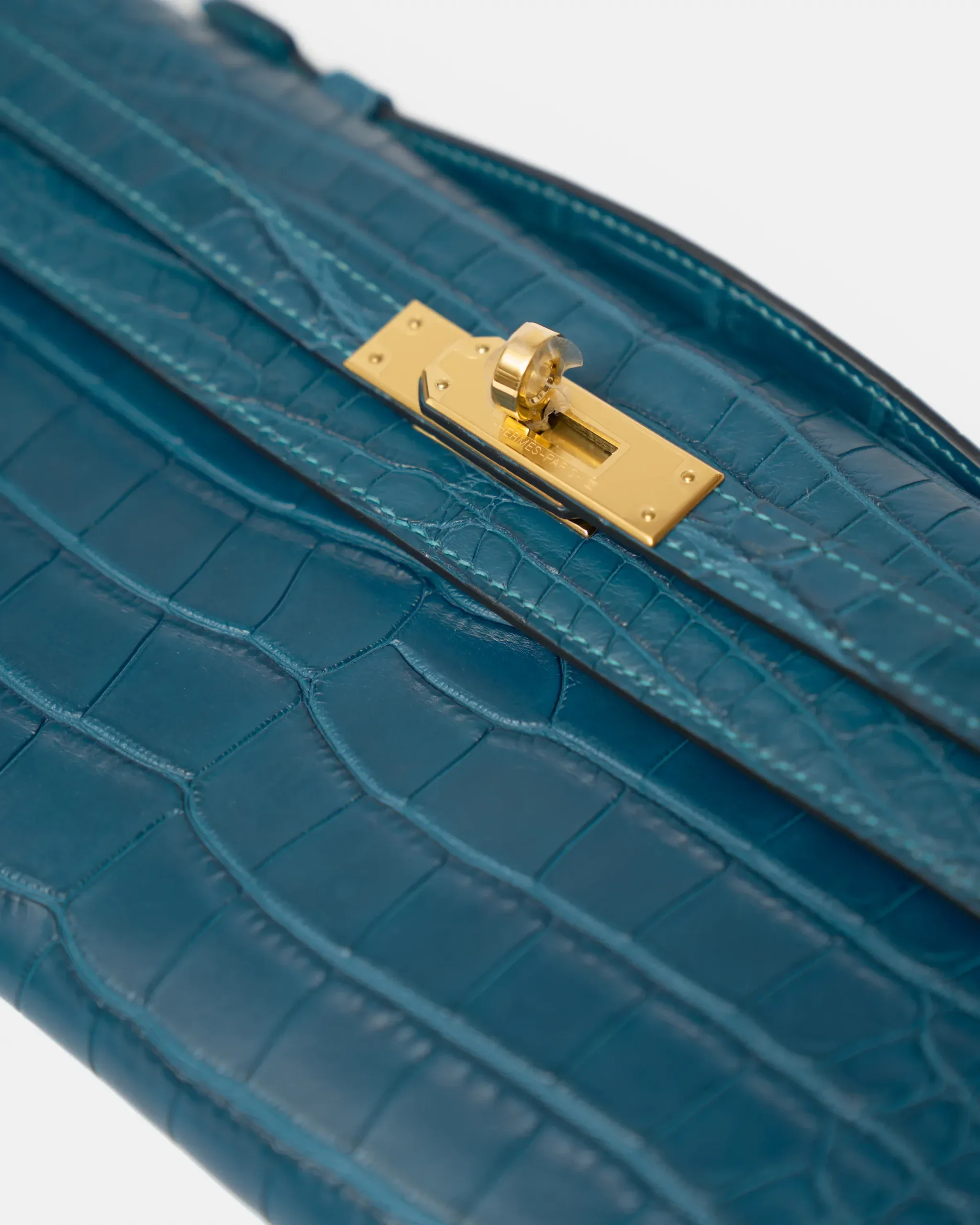 Hermès Bleu Paon Kelly Cut Croc Matte GHW