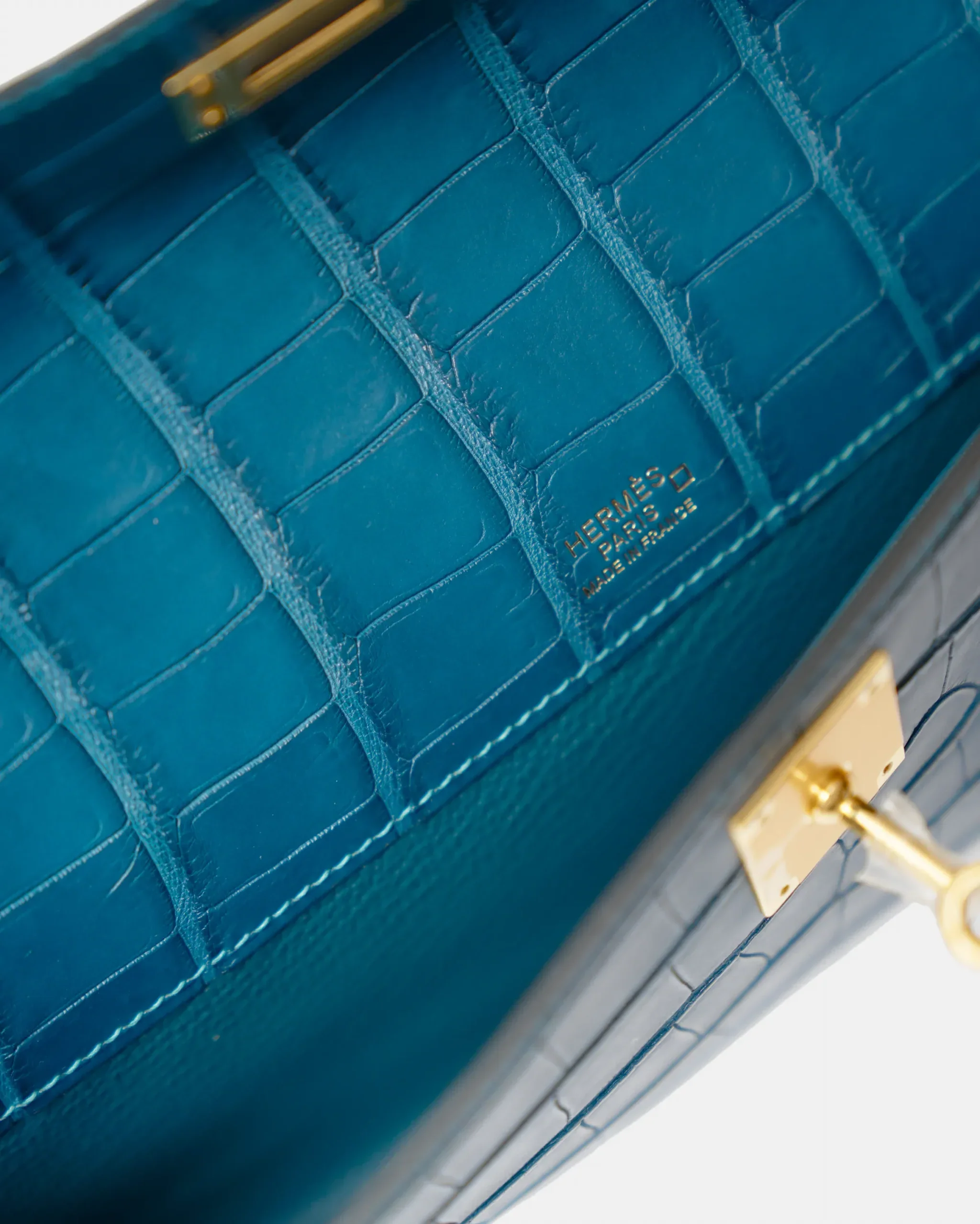 Hermès Bleu Paon Kelly Cut Croc Matte GHW