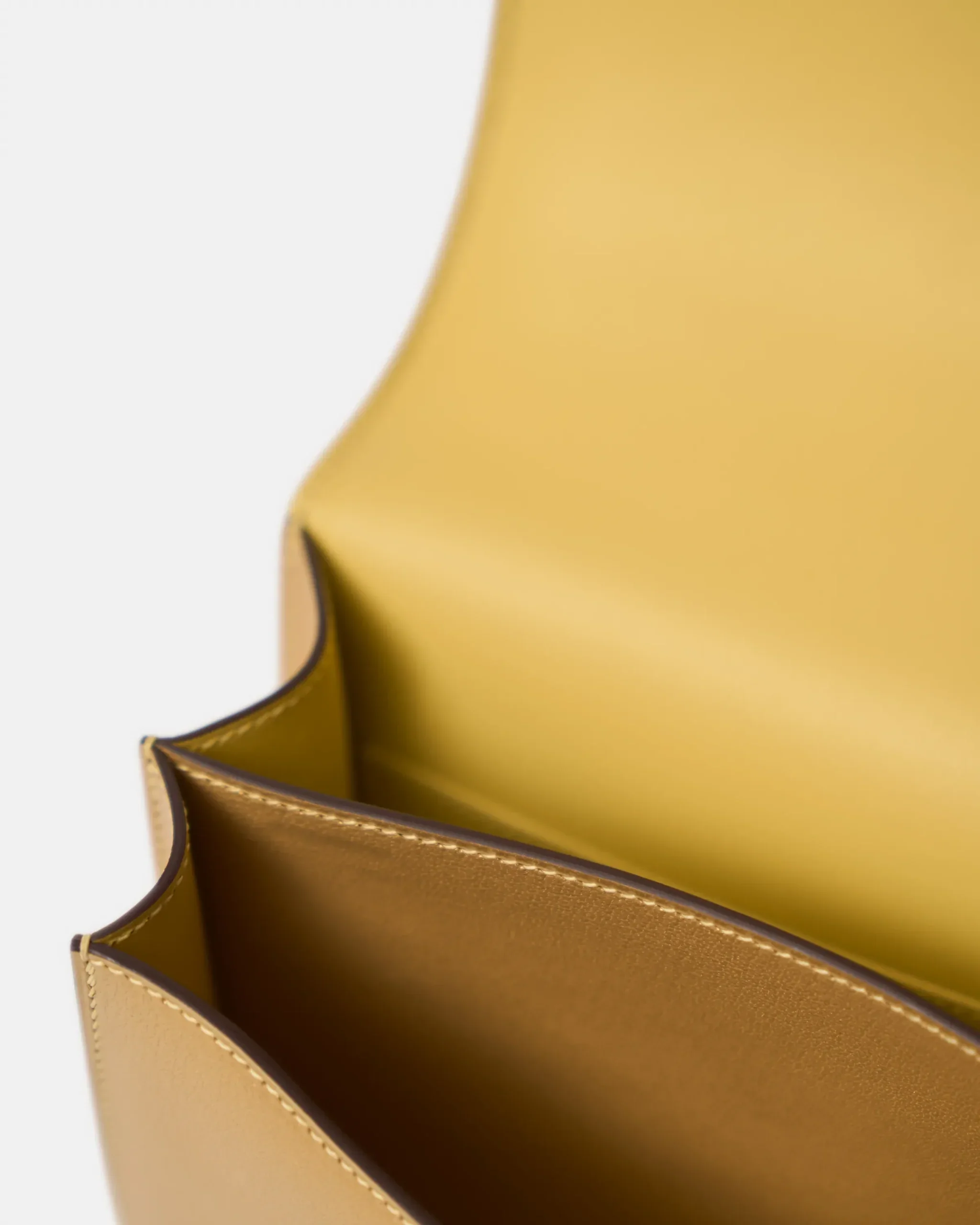 Hermès Constance 18 Doré Chevre Chamkilight Permabrass