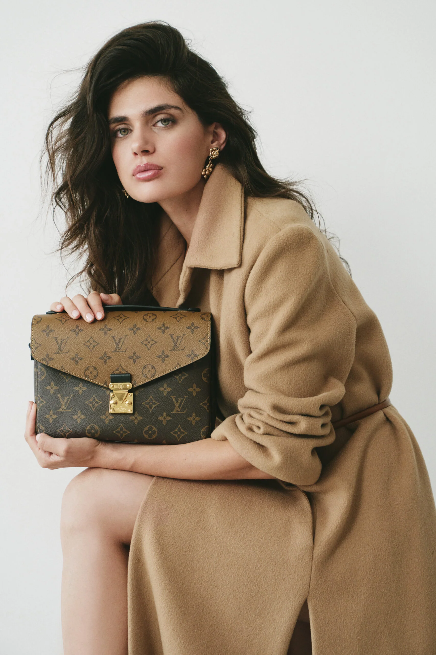 Louis Vuitton Pochette Metis Reverse