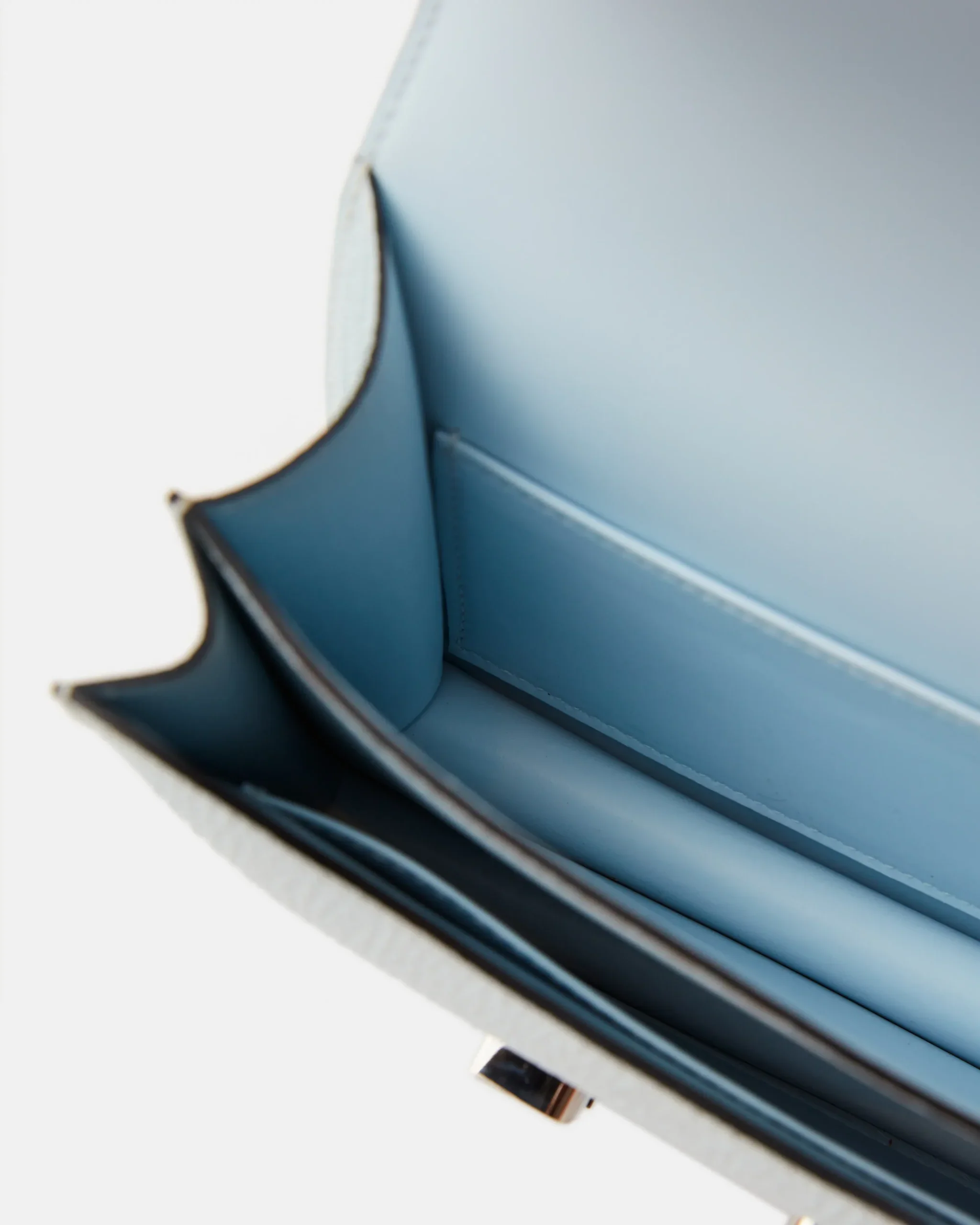 Hermès Constance 18 Blue Brume Chevre PHW