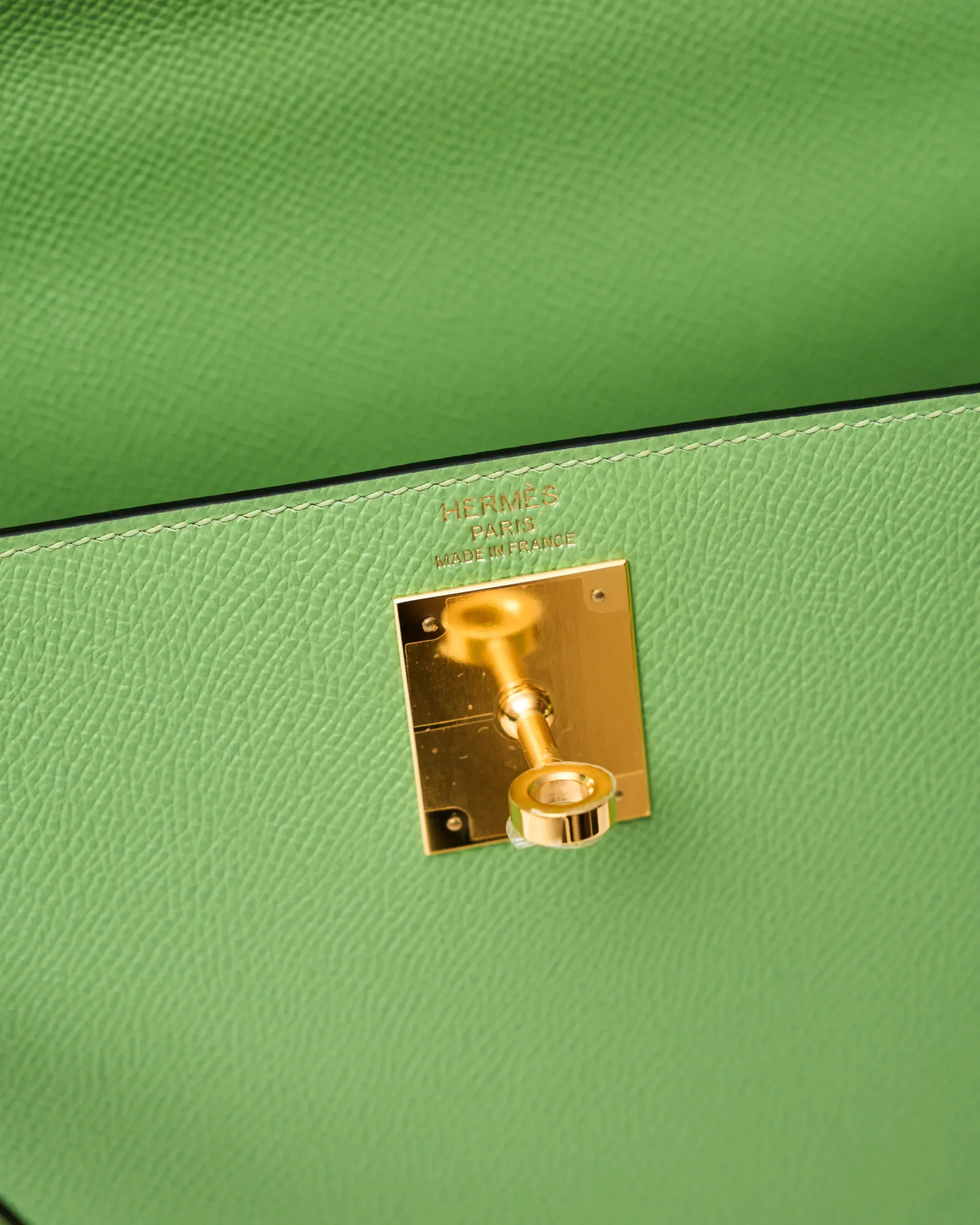 Hermès Kelly 28 Vert Criquet Epsom GHW