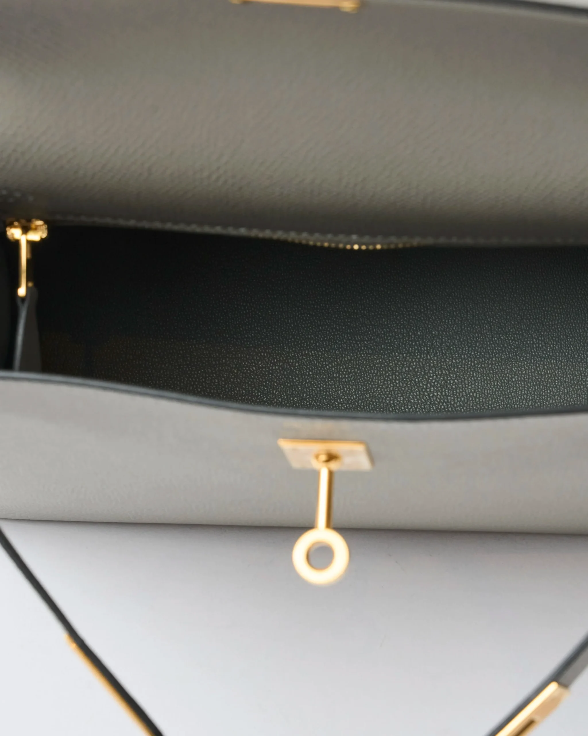 Hermès Kelly 25 Grey Mouette Epsom GHW