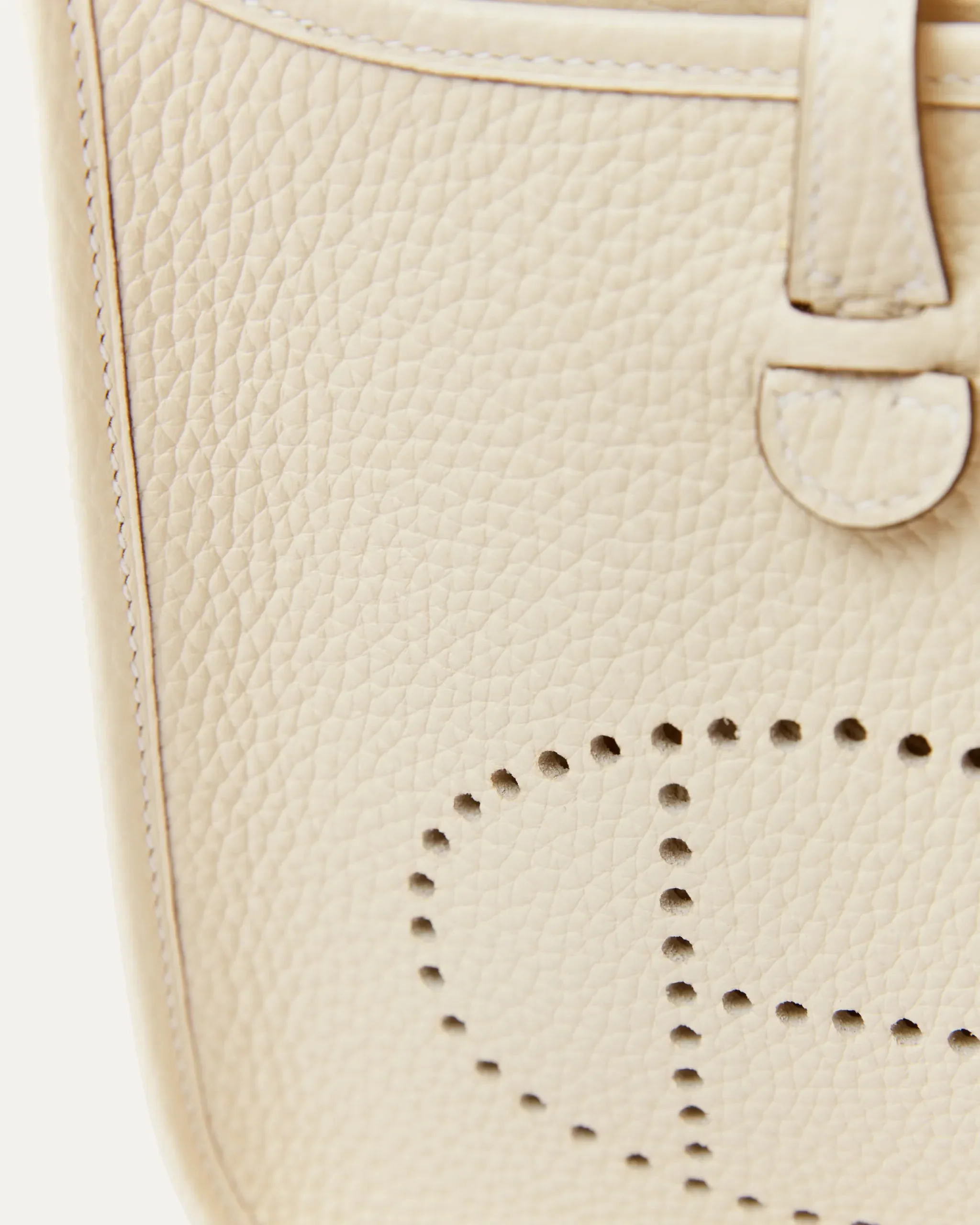 Hermès Mini Evelyne 16 Nata Clemence GHW