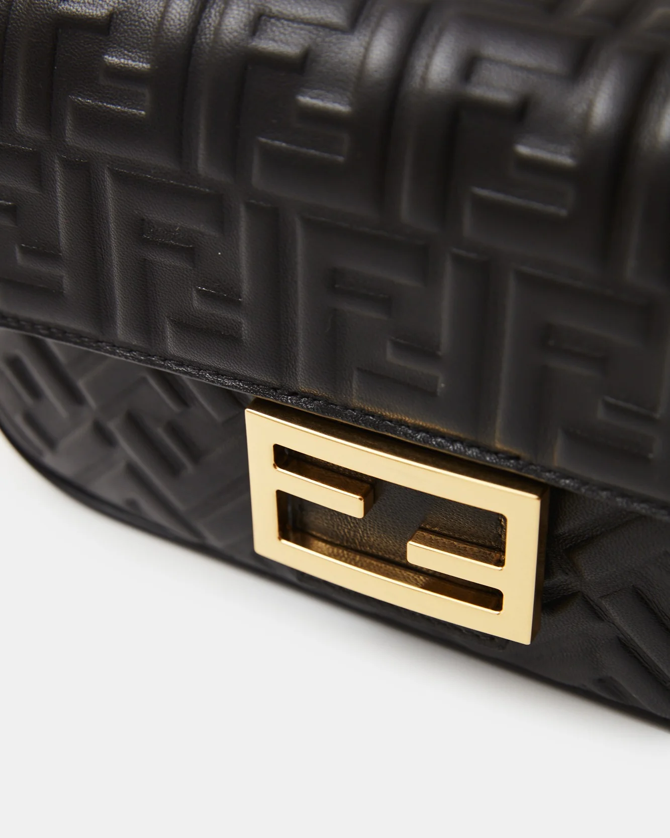 Fendi Baguette Chain Midi Black Nappa