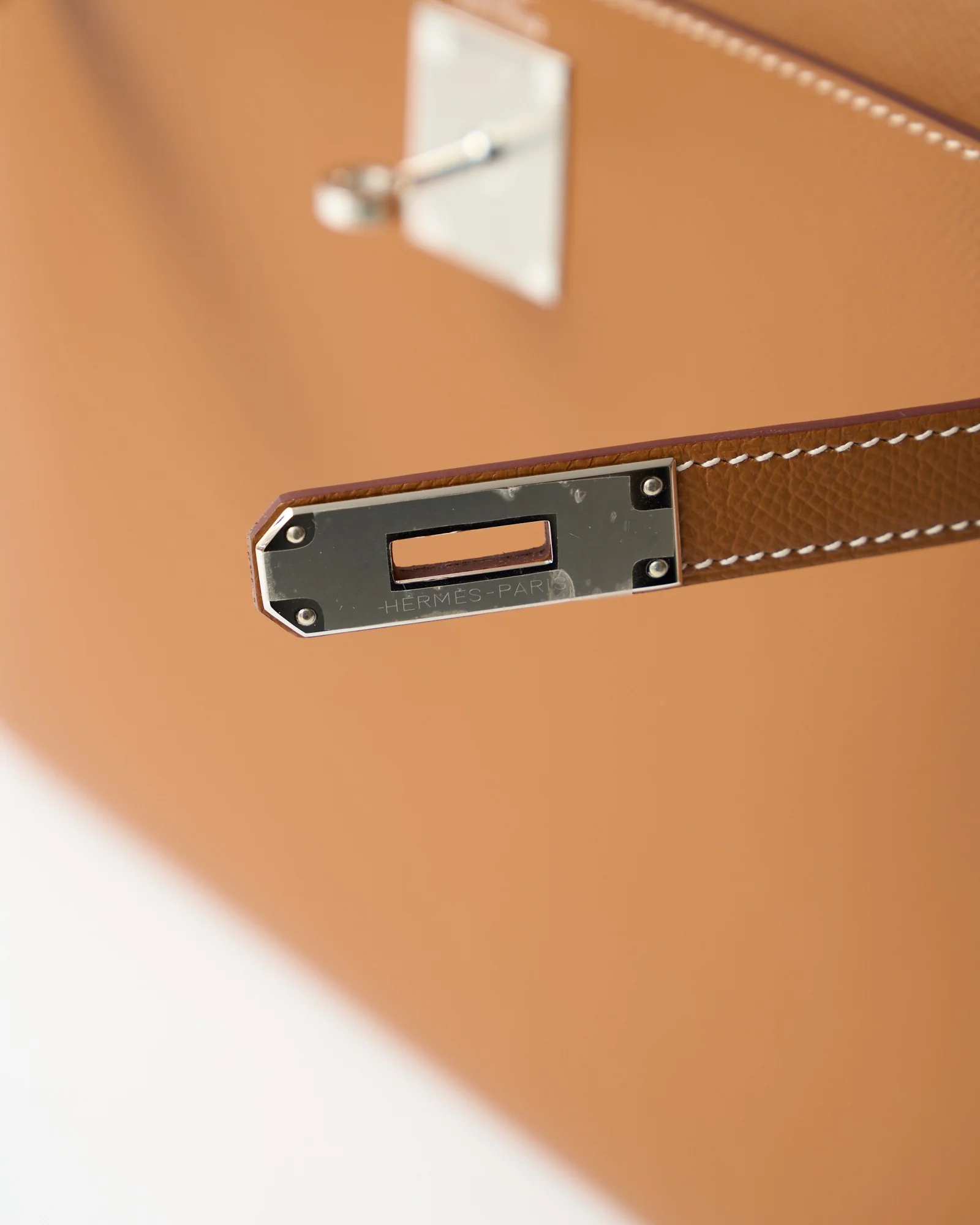 Hermès Kelly 28 Gold Epsom PHW